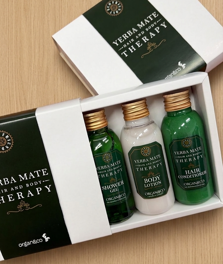 Caja con productos amenities con 3 productos